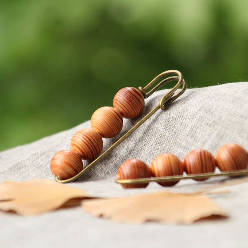 Vintage Sandalwood Agathis Alba Ebony Wood Peltogyne Beads Healing Brooch
