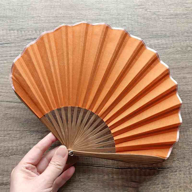 Retro Solid Color Shell Shape Handheld Bamboo Folding Fan