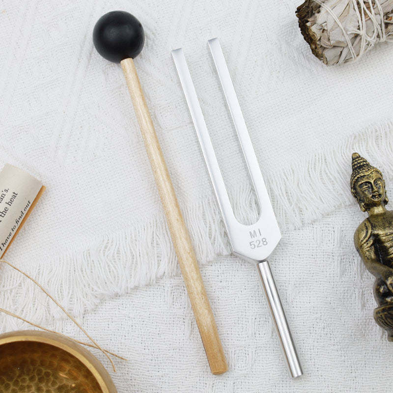 Tuning Fork 528HZ Aluminum Alloy for Chakra and Sound Therapy Ornament Decoration With a Mallet