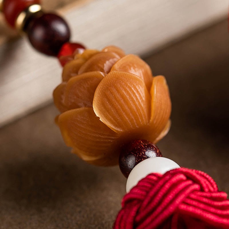 Tibetan Small Leaf Red Sandalwood Lotus Cinnabar Sachet Protection Tassel Car Hanging Decoration