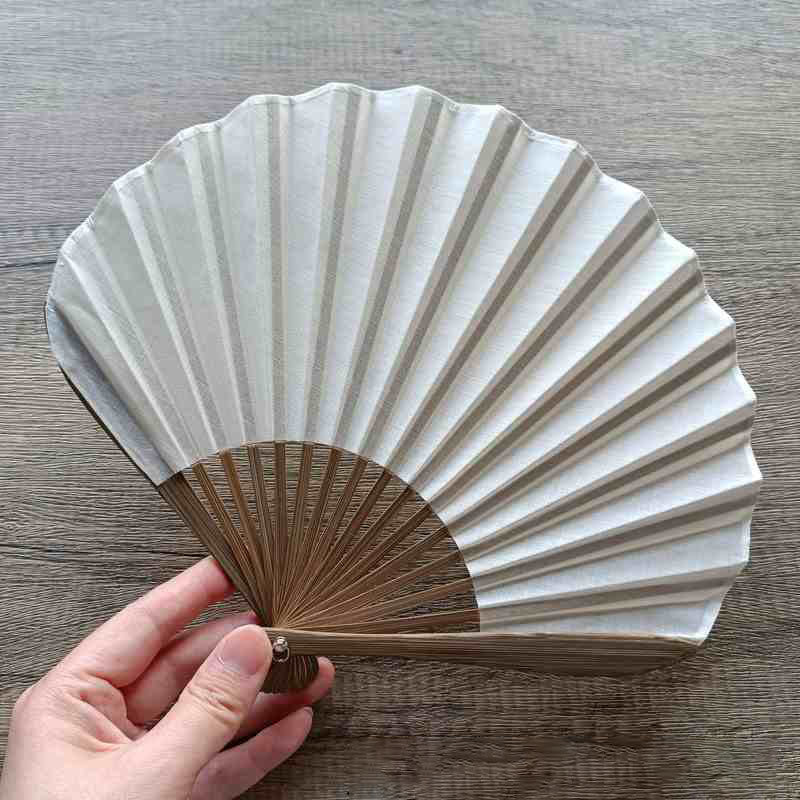 Retro Solid Color Shell Shape Handheld Bamboo Folding Fan