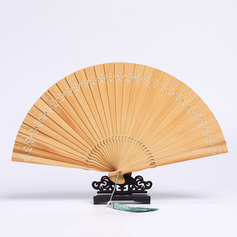 Retro Chang'e Moon Crane Peacock Hollow Engraved Pattern Handheld Thuja Sutchuenensis Wood Folding Fan
