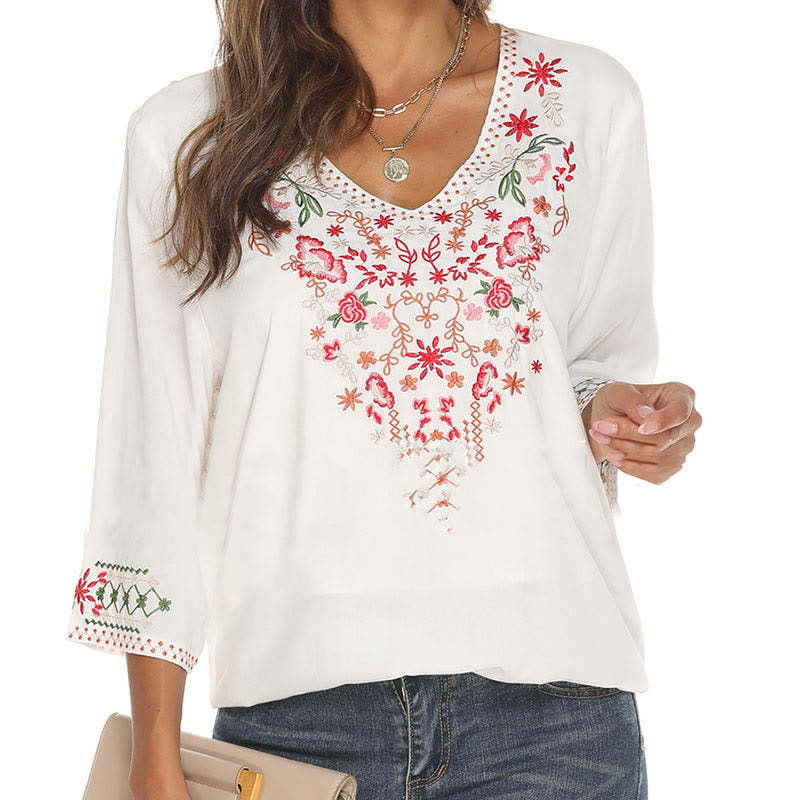 Summer Embroidery Flower Simple Design Three Quarter Sleeve V-neck Cotton Women's T-Shirt