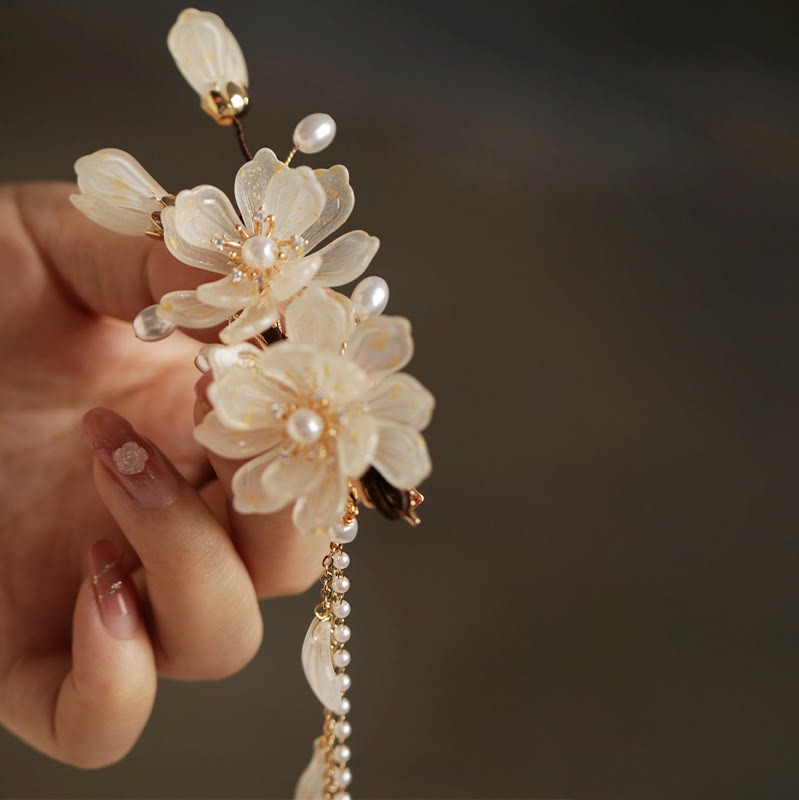 Classical Magnolia Tassel Side Hair Clip
