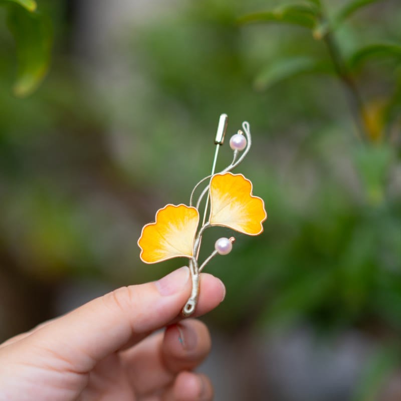 Handmade Yangzhou Velvet Flower Mulberry Silk Ginkgo Leaf Brooch
