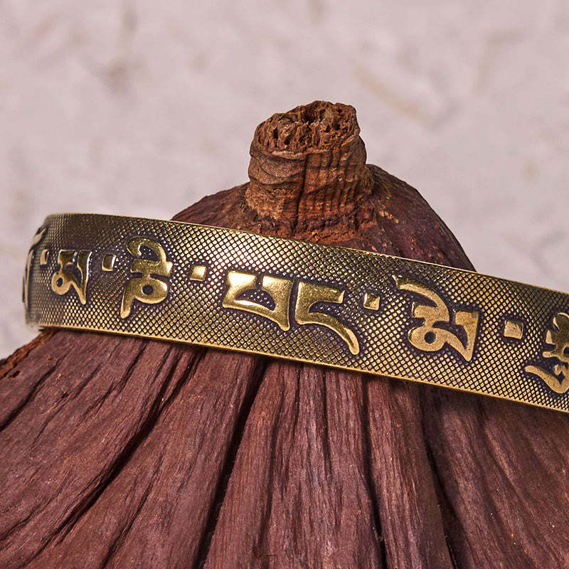 Six True Words 'Om Mani Padme Hum' Heart Sutra Copper Brass Luck Bracelet Bangle
