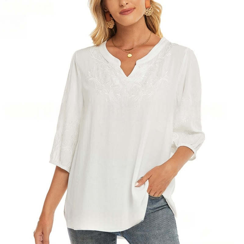 Casual Solid Color Embroidery Flower Three Quarter Sleeve V-Neck Cotton Women's T-Shirt