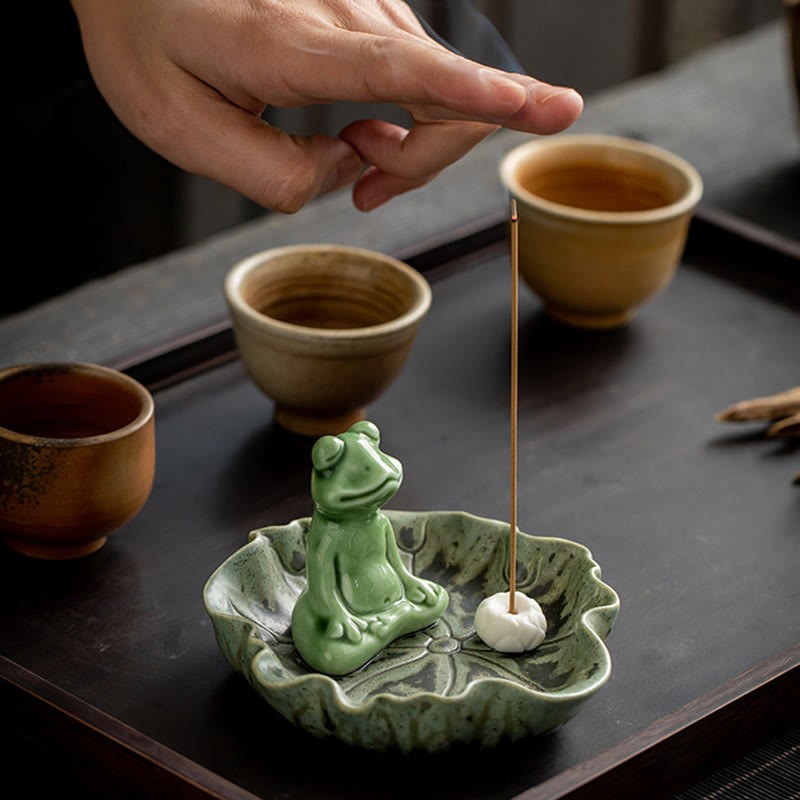 Leaf Meditation Frog Pattern Healing Ceramic Incense Burner Decoration