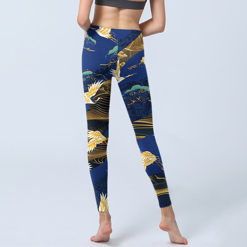 Mountain Temple Red Crowned Crane Pattern Print Gym Leggings Women's Yoga Pants