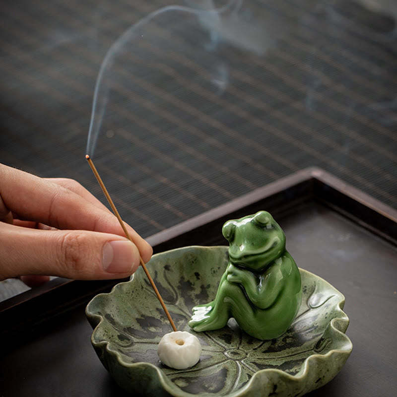 Leaf Meditation Frog Pattern Healing Ceramic Incense Burner Decoration