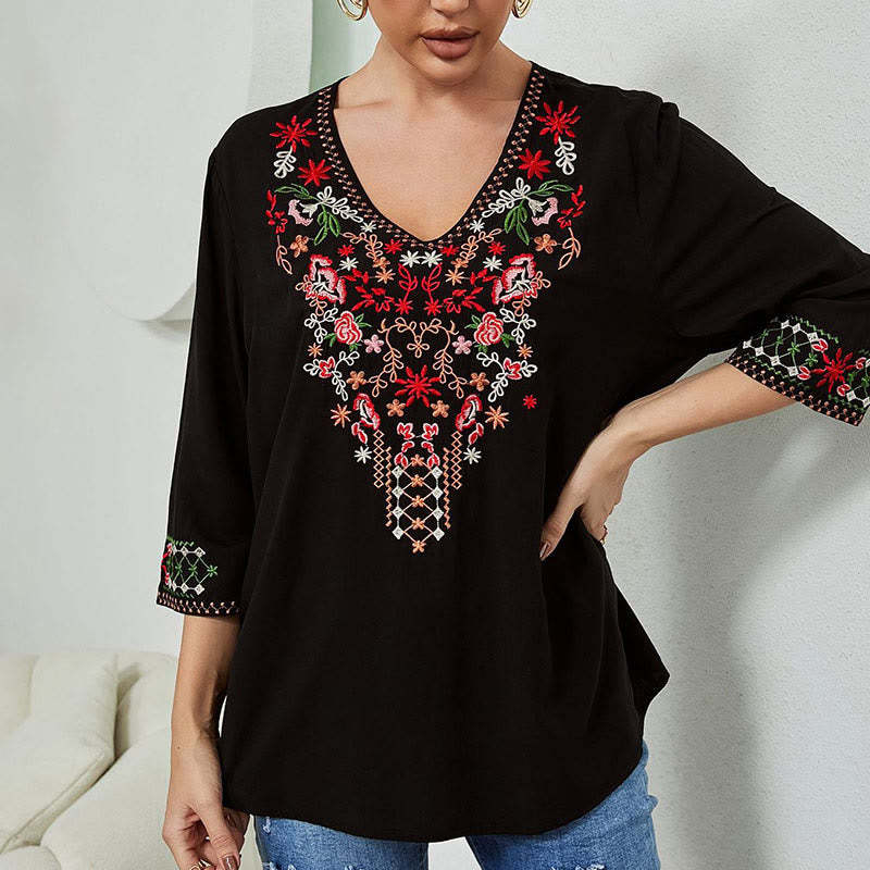 Summer Embroidery Flower Simple Design Three Quarter Sleeve V-neck Cotton Women's T-Shirt
