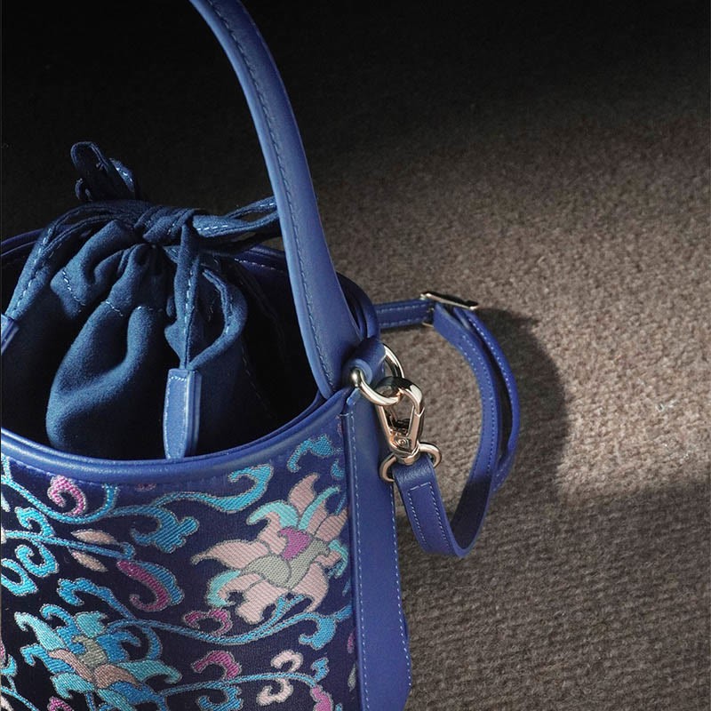 Retro Lotus Entwined Branches Song Brocade Crossbody Bag Hangbags