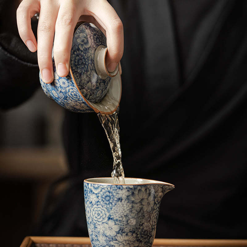 Vintage Blue And White Porcelain Peach Blossom Lotus Peony Ceramic Gaiwan Sancai Teacup Kung Fu Tea Cup And Saucer With Lid