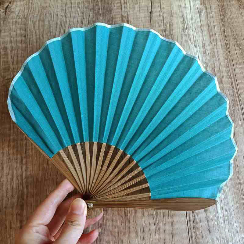 Retro Solid Color Shell Shape Handheld Bamboo Folding Fan