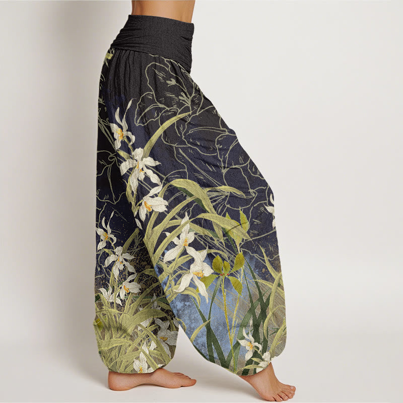 White Flowers Yellow Green Leaves Grass Pattern Women's Elastic Waist Harem Pants
