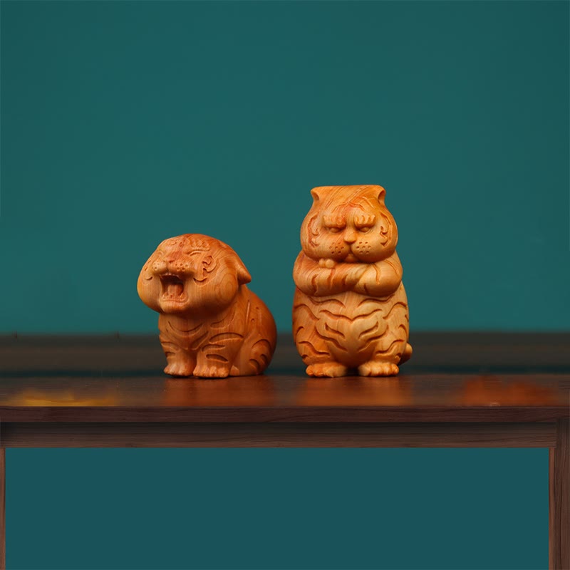 Thuja Sutchuenensis Boxwood Tiger Zhong Kui Grounding Desk Decorations