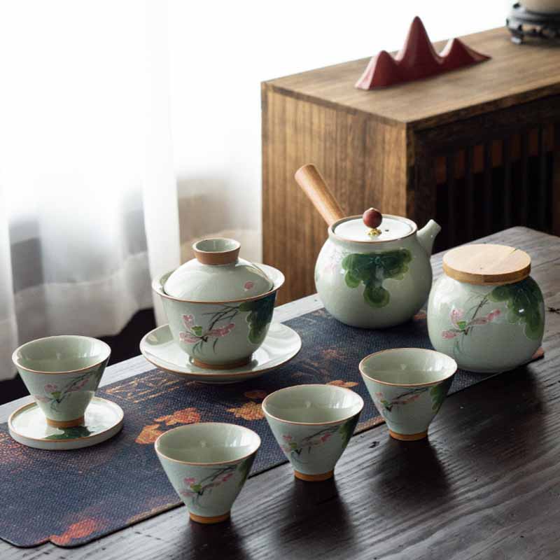 Lotus Koi Fish Pod Leaf Ceramic Gaiwan Sancai Teacup Kung Fu Tea Cup And Saucer With Lid 140ml