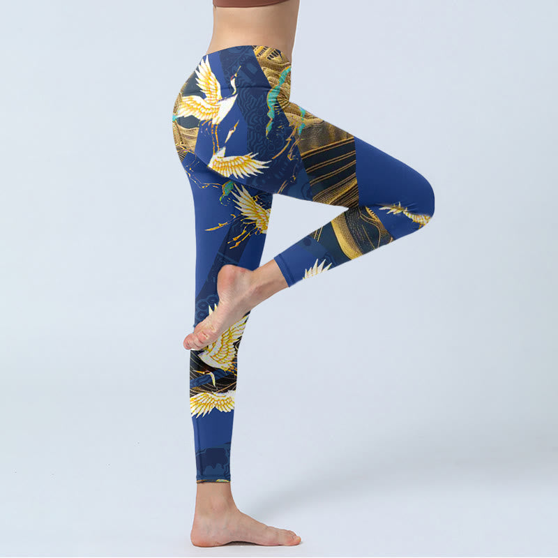 Mountain Temple Red Crowned Crane Pattern Print Gym Leggings Women's Yoga Pants