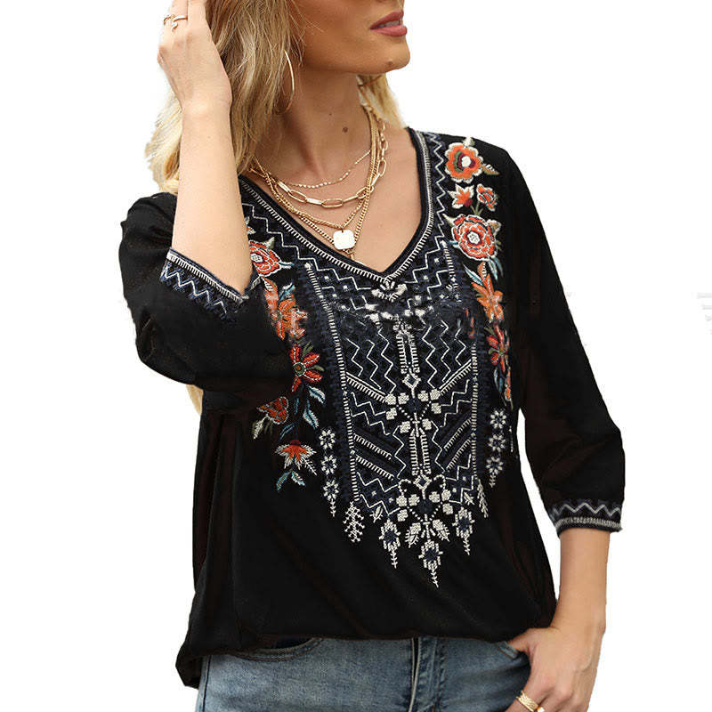 Spring Casual Plain Embroidery Floral Pattern Design Three Quarter Sleeve V-neck Cotton Women's T-Shirt