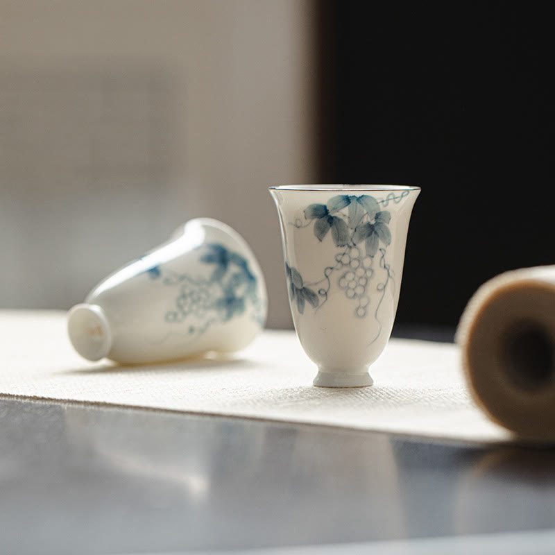 Small Hand Painted Grapes Ceramic Teacup Kung Fu Tea Cup 30ml