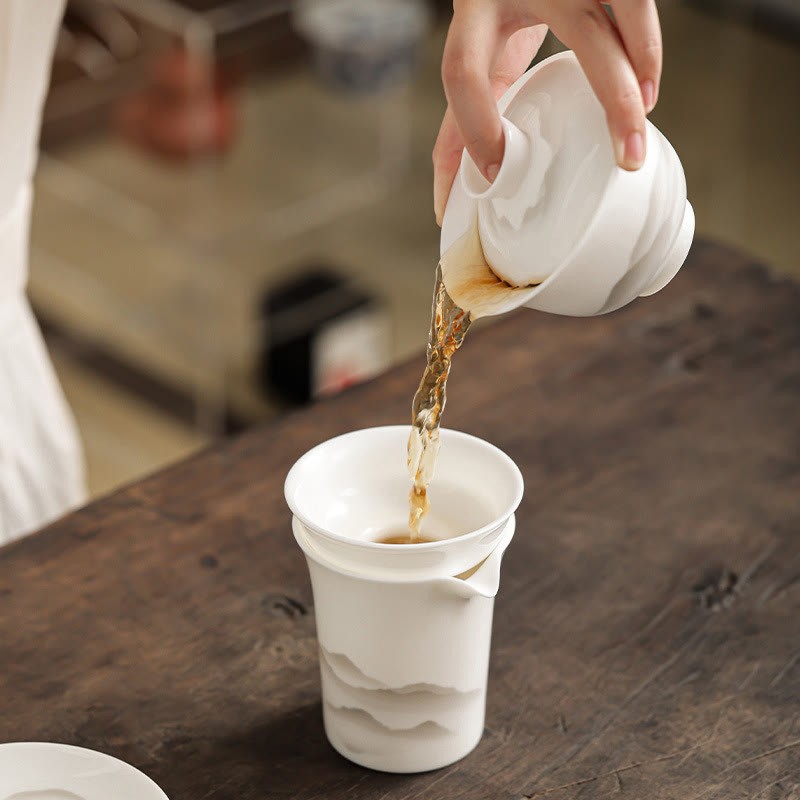 Vintage Ink Painting Mountain White Porcelain Ceramic Gaiwan Sancai Teacup Kung Fu Tea Cup And Saucer With Lid Tea Utensil Teapot