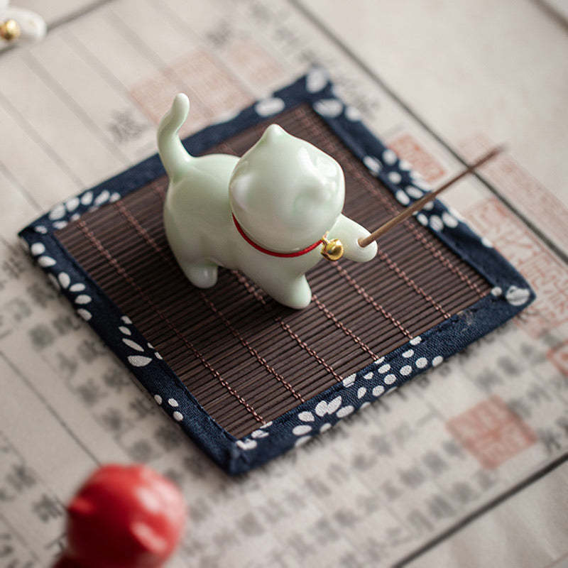 Mini Lucky Cat Kitten Tea Pet Ceramic Home Desk Figurine Decoration With Bamboo Mat