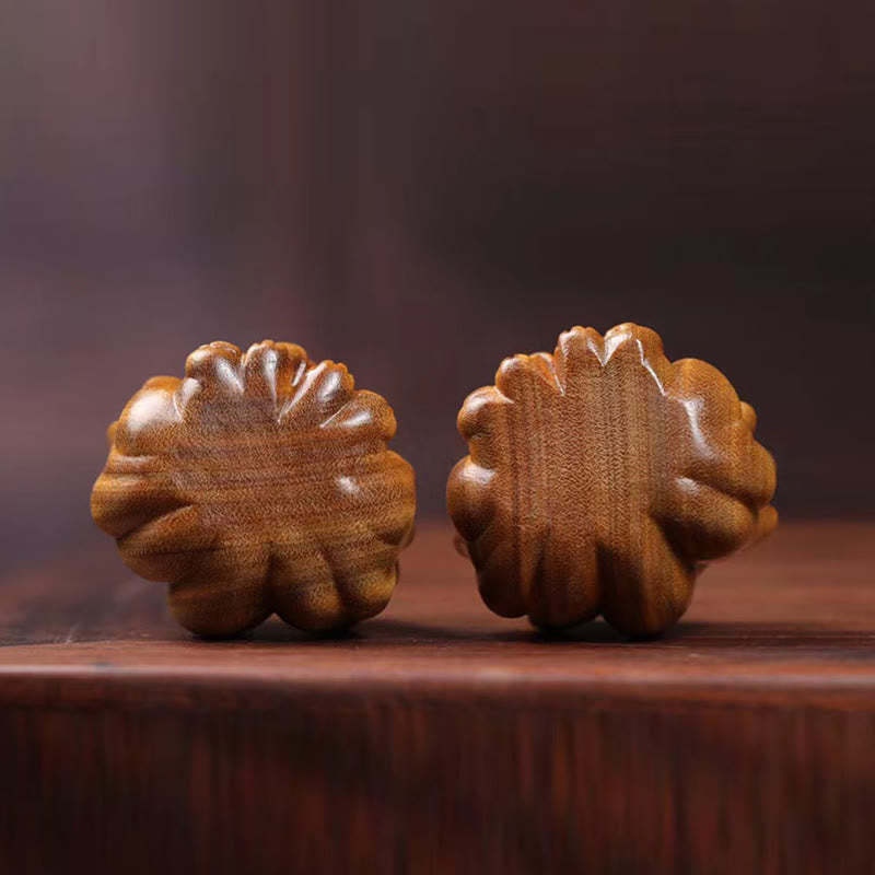 Mini Nine-Tailed Fox Ivory Fruit Sandalwood Green Sandalwood Blessing Decoration