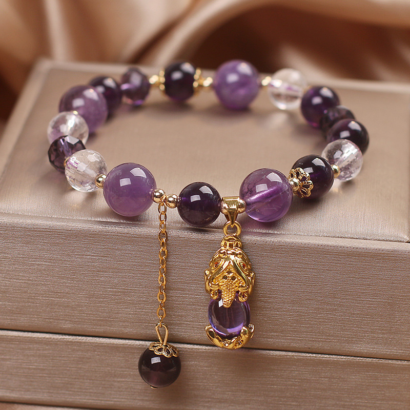 ‘Amethyst Tiger's Eye Brave Bracelet’ is an essential gift for those who want to attract wealth and ward off evil spirits.