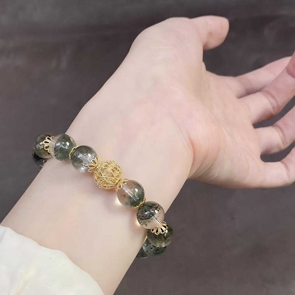 Ancient green ghost crystal hydrangea bracelet to attract wealth and anti-villain Wang career marriage fortune fortune feng shui amulet
