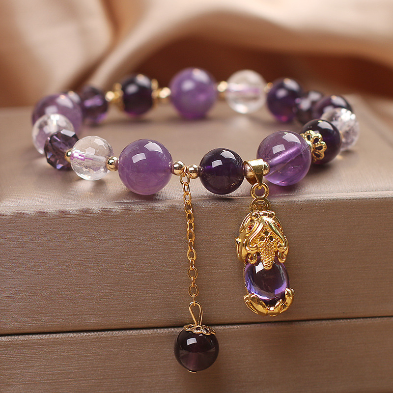 ‘Amethyst Tiger's Eye Brave Bracelet’ is an essential gift for those who want to attract wealth and ward off evil spirits.