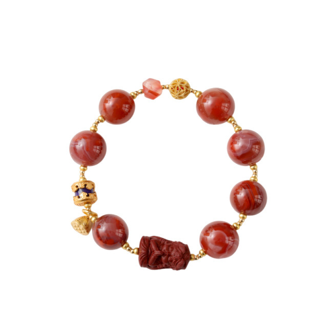 Guochao Ethnic Style Red Agate Bracelet with Ancient Blended-Incense & Zhajilamu Charm — A Zodiac Year Protection Bracelet