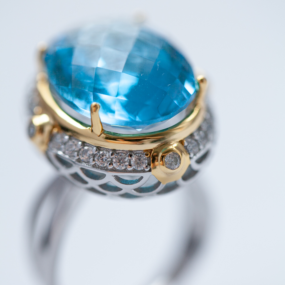 瑞士蓝托帕石戒指