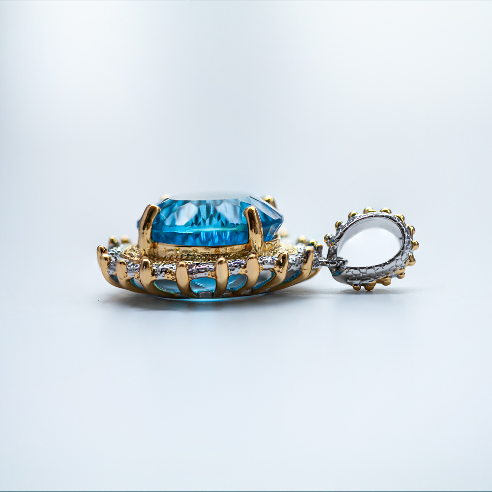 瑞士蓝托帕石吊坠