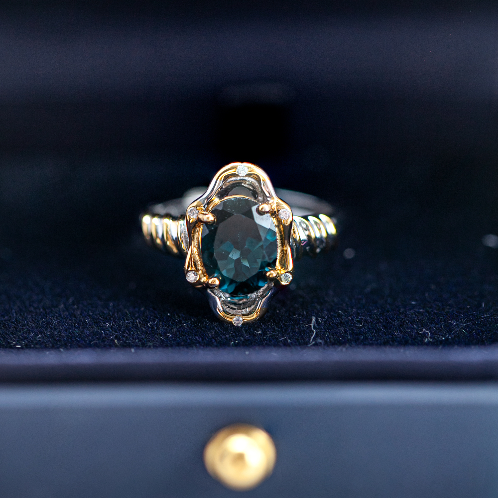 伦敦蓝托帕戒指