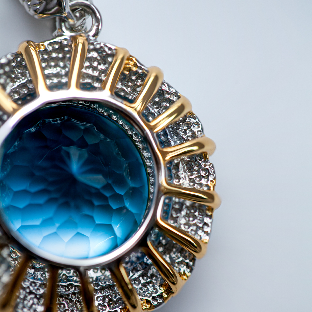 瑞士蓝托帕石吊坠