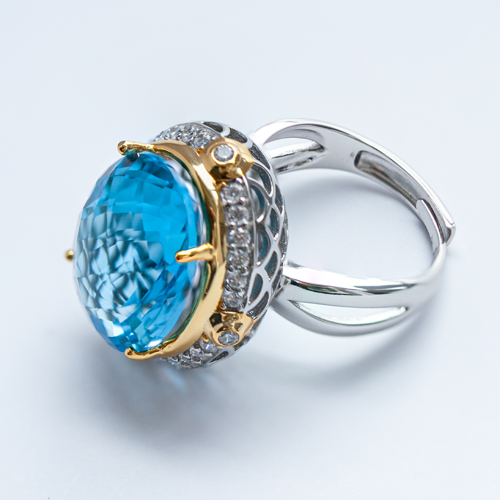 瑞士蓝托帕石戒指