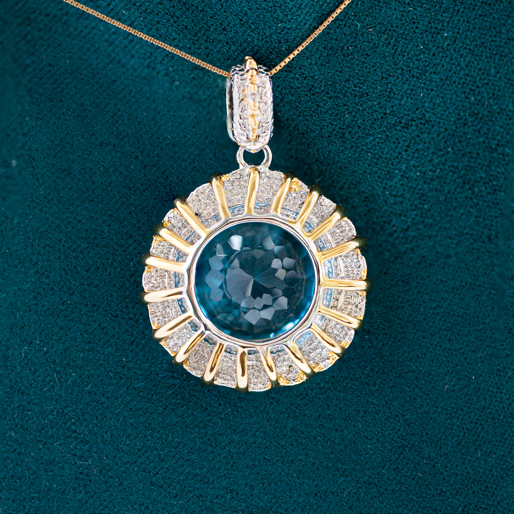 瑞士蓝托帕石吊坠