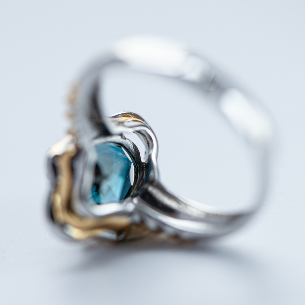 伦敦蓝托帕戒指