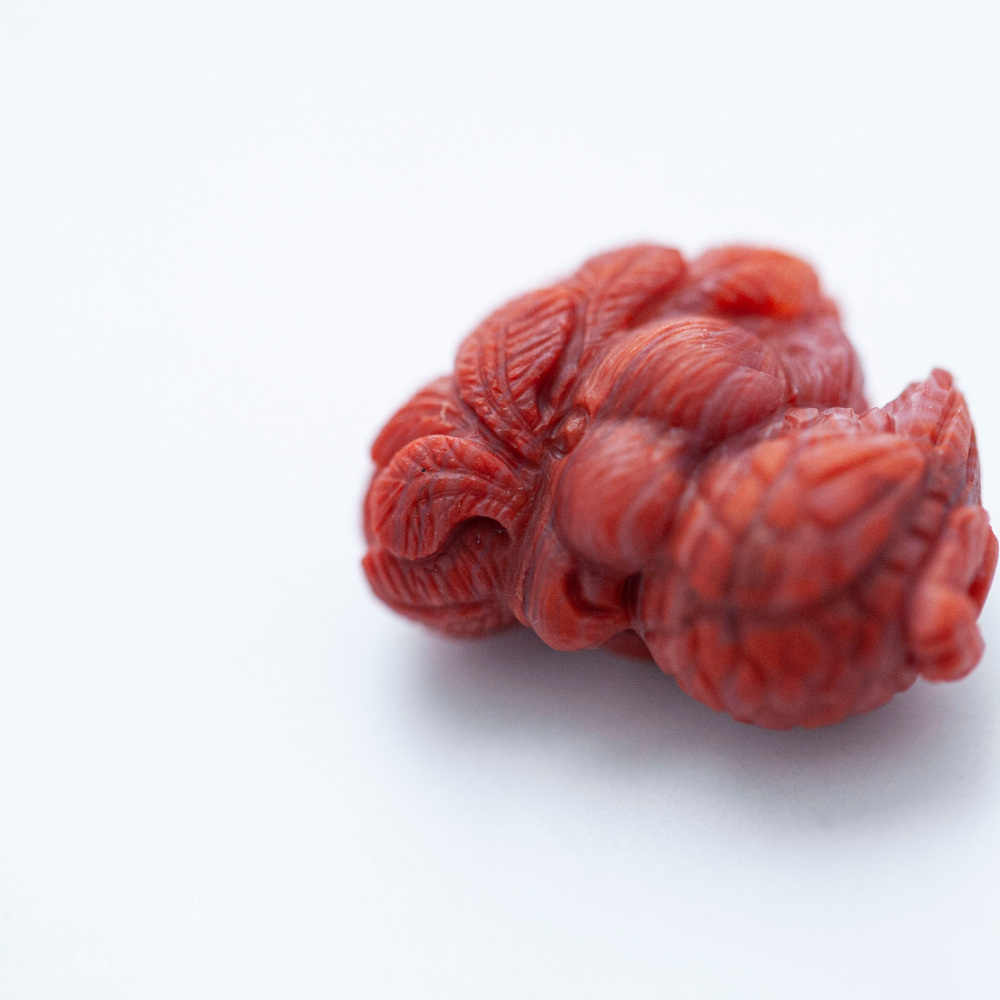 南红雕刻见我鹦鹉