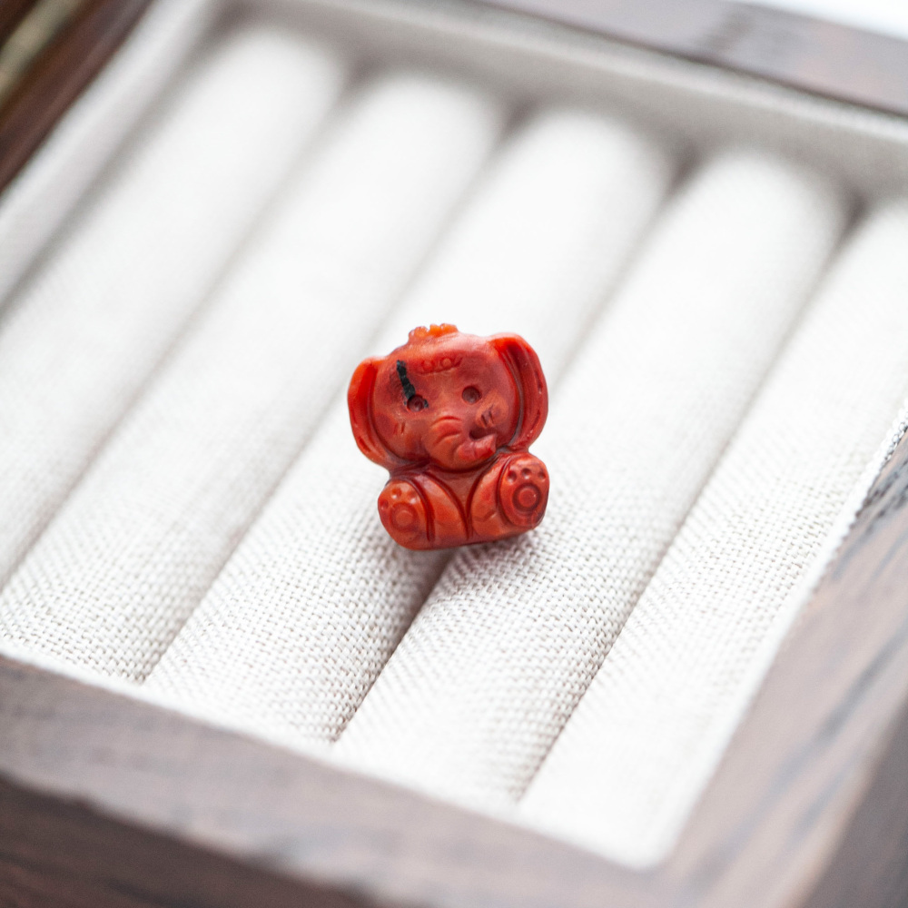 南红雕刻件小象