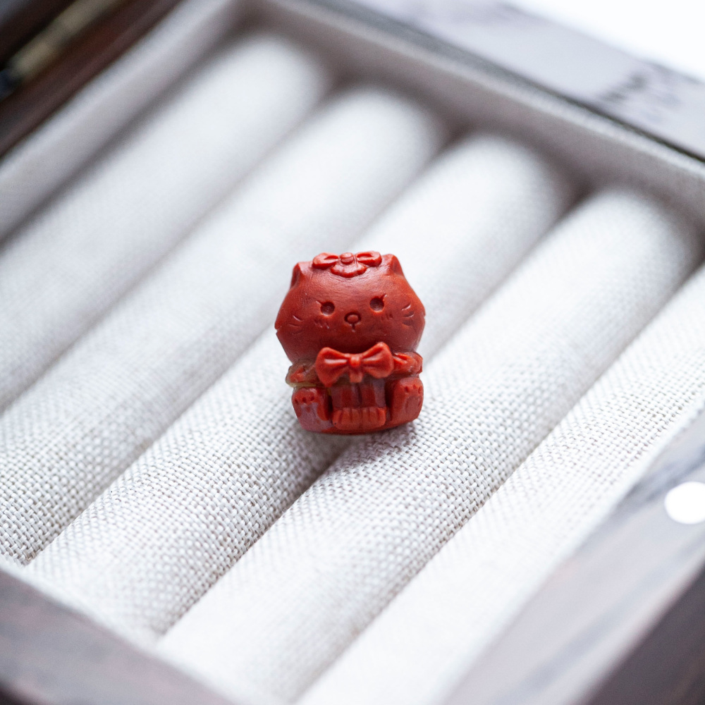 南红雕刻件小猫造型