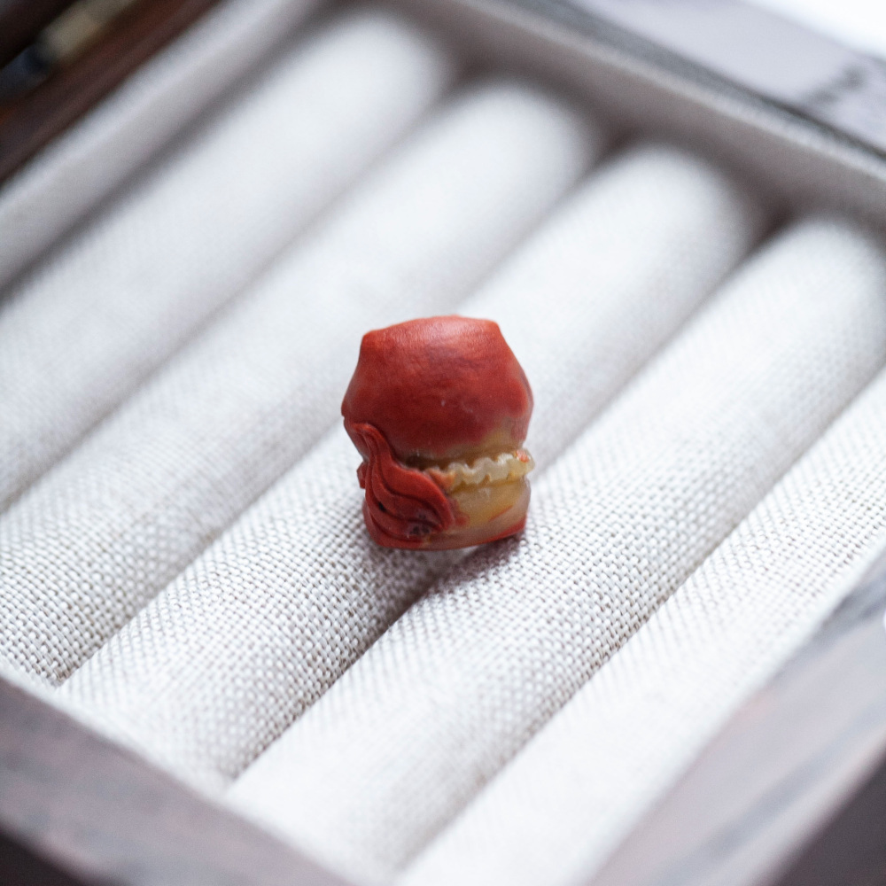 南红雕刻件小猫造型