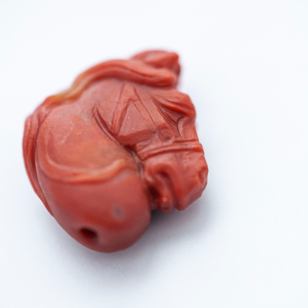 南红雕刻件马面