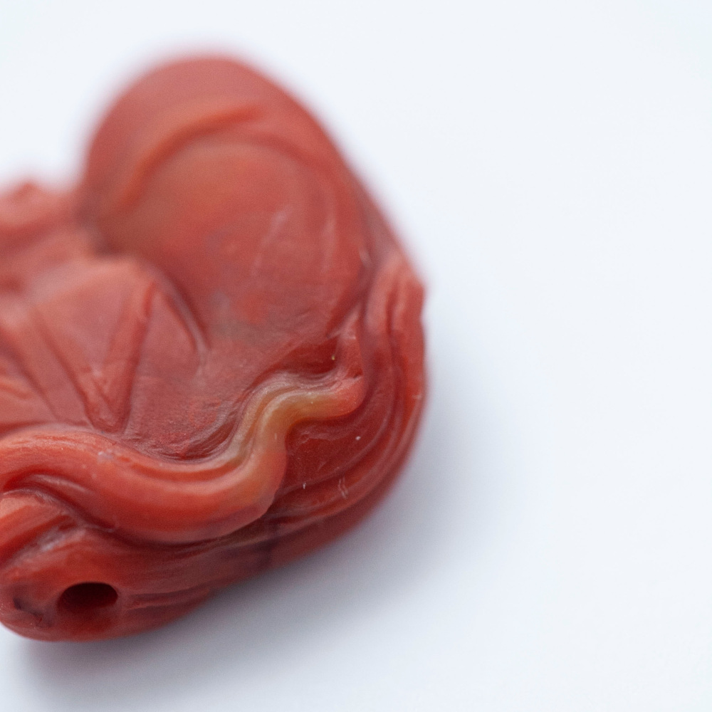 南红雕刻件马面