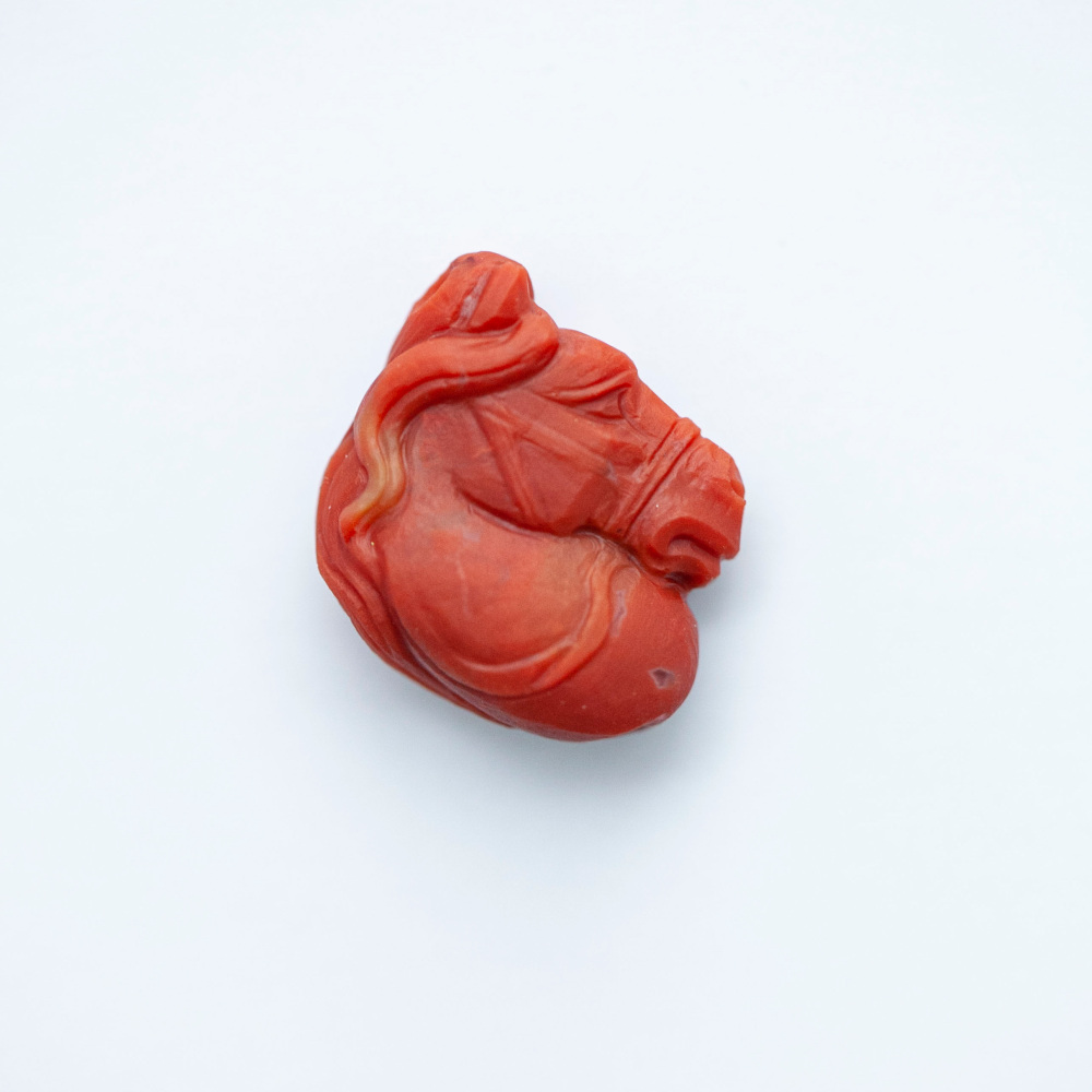 南红雕刻件马面