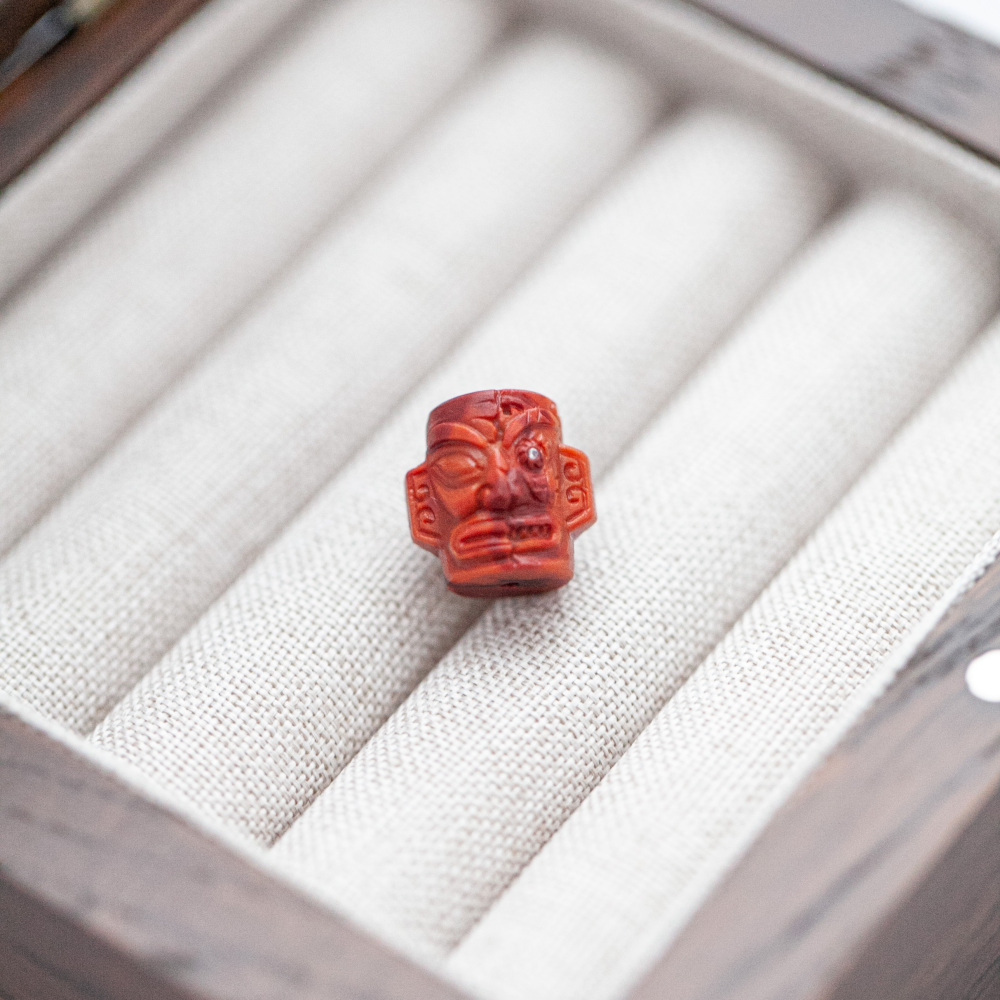 南红雕刻件复活岛