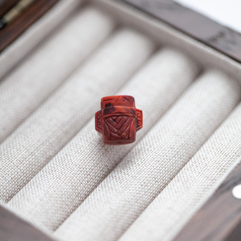 南红雕刻件复活岛