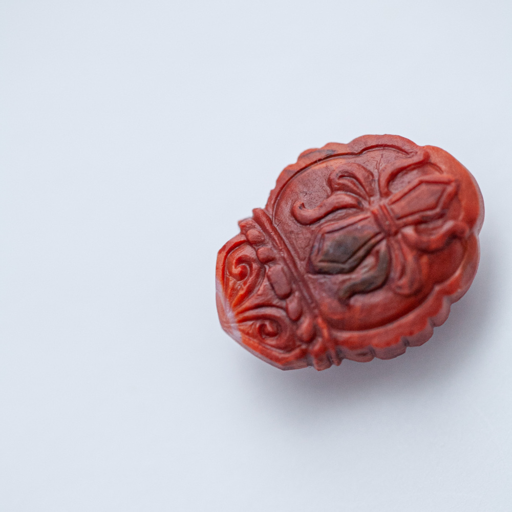 南红雕刻件佛牌