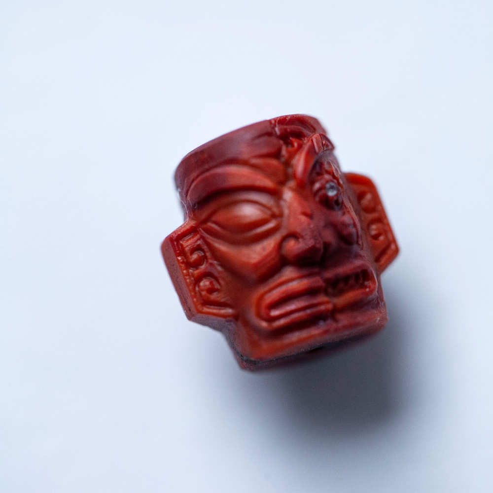 南红雕刻件复活岛