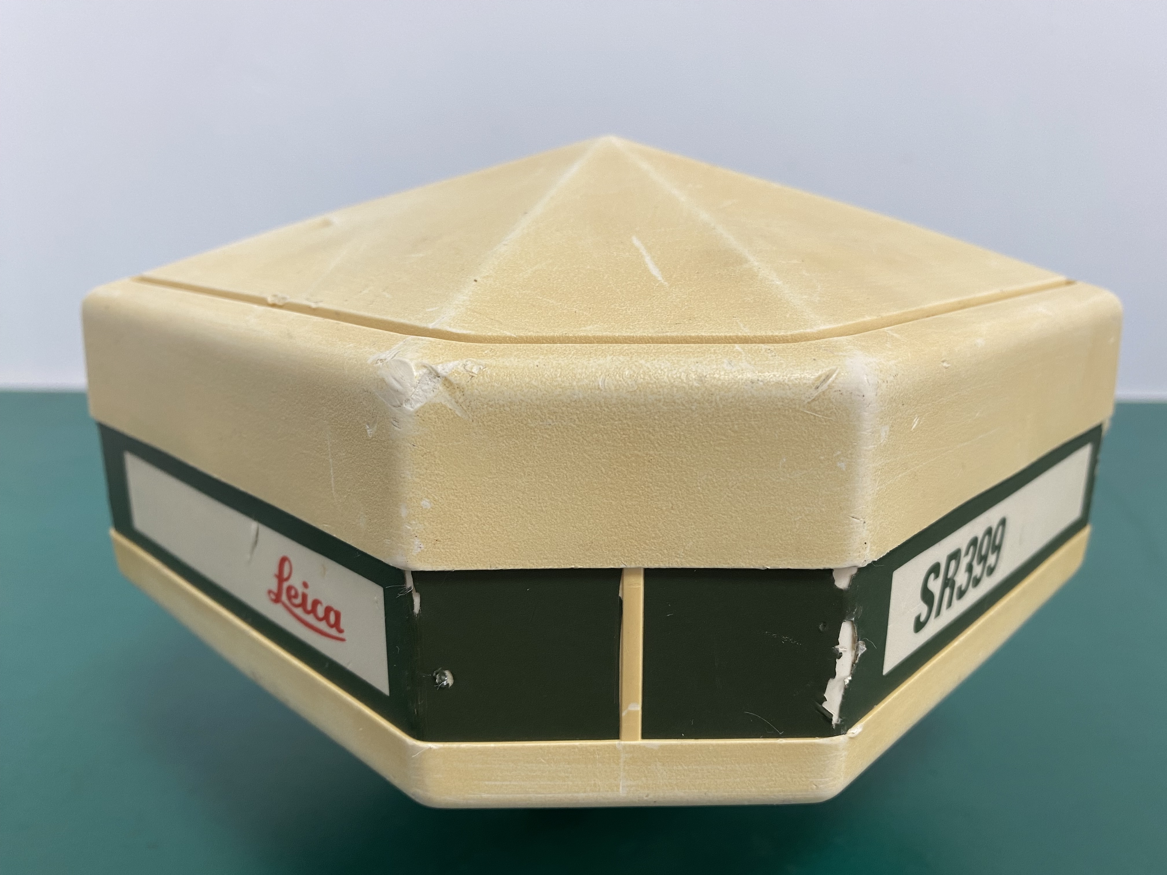 Leica SR399 GPS Antenna -1